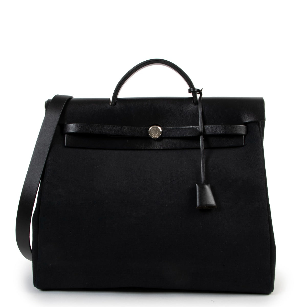 Shop now your pre-loved designer Hermès Top Handle bags at Labellov.