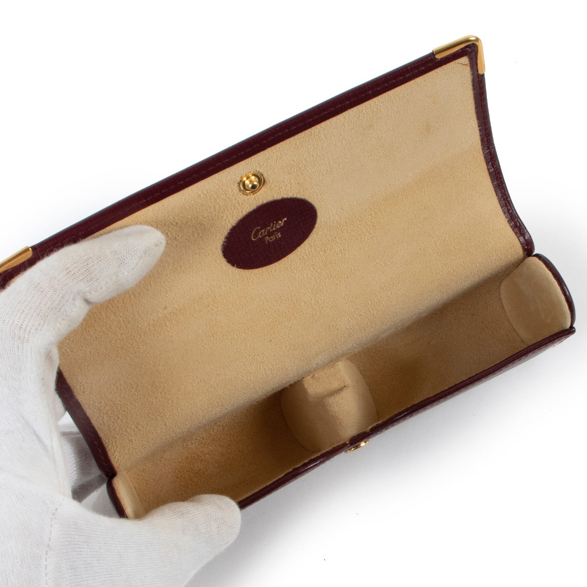 Shop safe online at Labellov in Antwerp this 100% authentic second hand cartier Burgundy Leather Glasses Case