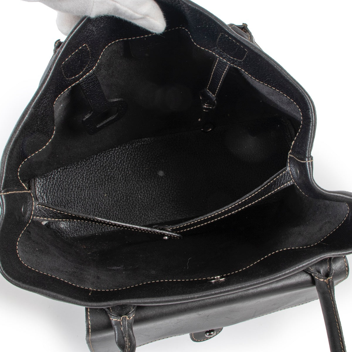Shop safe online at Labellov in Antwerp this 100% authentic second hand Deux De Delvaux Black Leather Shoulder Bag