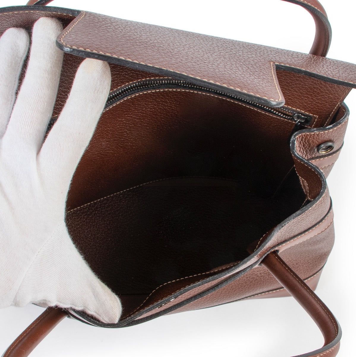 Buy an authentic second-hand Delvaux Astrid Café Jumping MM Top Handle Bag in very good condition at Labellov in Antwerp.