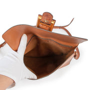 Shop safe online at Labellov in Antwerp this 100% authentic second hand Delvaux Cognac Leather Promesse Crossbody Bag in very good condition.