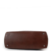 Shop safe online at Labellov in Antwerp this 100% authentic second hand Deux De Delvaux Khaki Green Top Handle