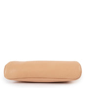 Shop safe online at Labellov in Antwerp this 100% authentic second hand Deux De Delvaux Nude Clutch