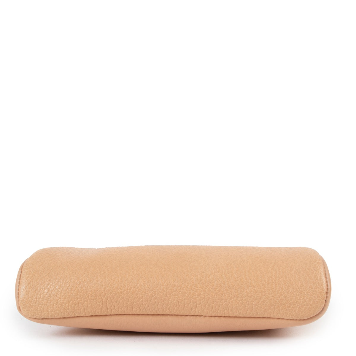 Shop safe online at Labellov in Antwerp this 100% authentic second hand Deux De Delvaux Nude Clutch