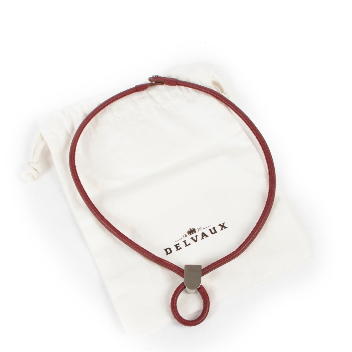 Shop safe online at Labellov in Antwerp this 100% authentic second hand Delvaux Burgundy Leather Necklace