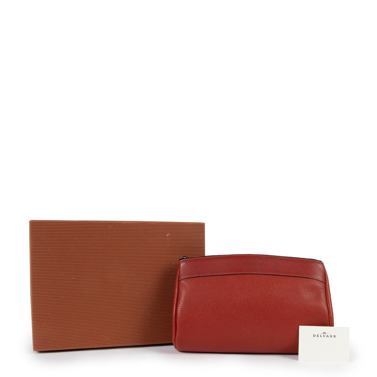 Shop safe online at Labellov in Antwerp this 100% authentic second hand Deux De Delvaux Red Clutch
