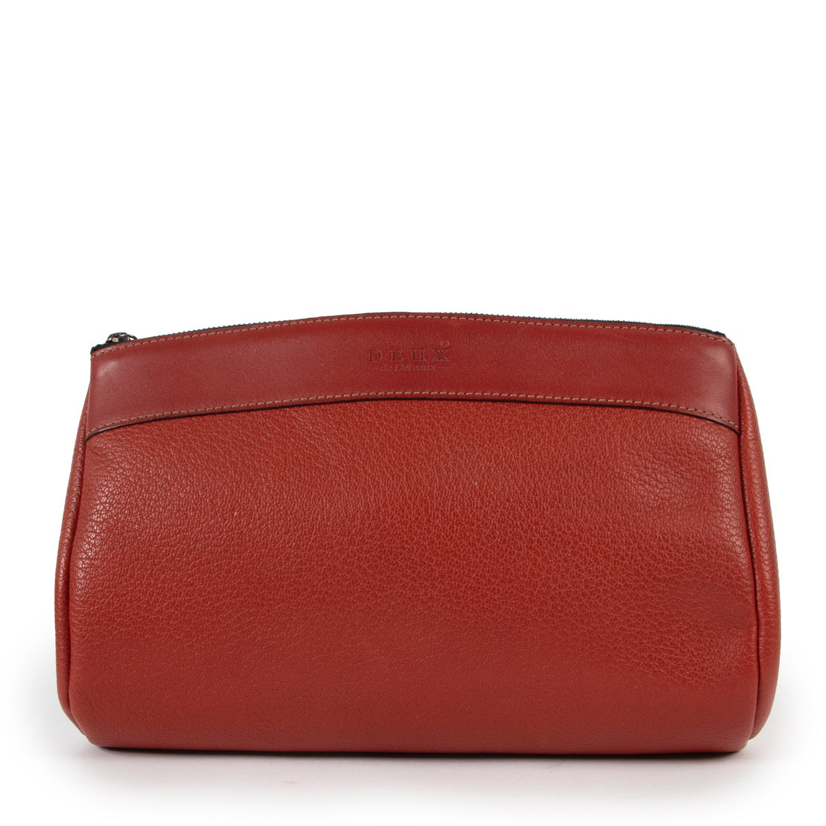 Shop safe online at Labellov in Antwerp this 100% authentic second hand Deux De Delvaux Red Clutch
