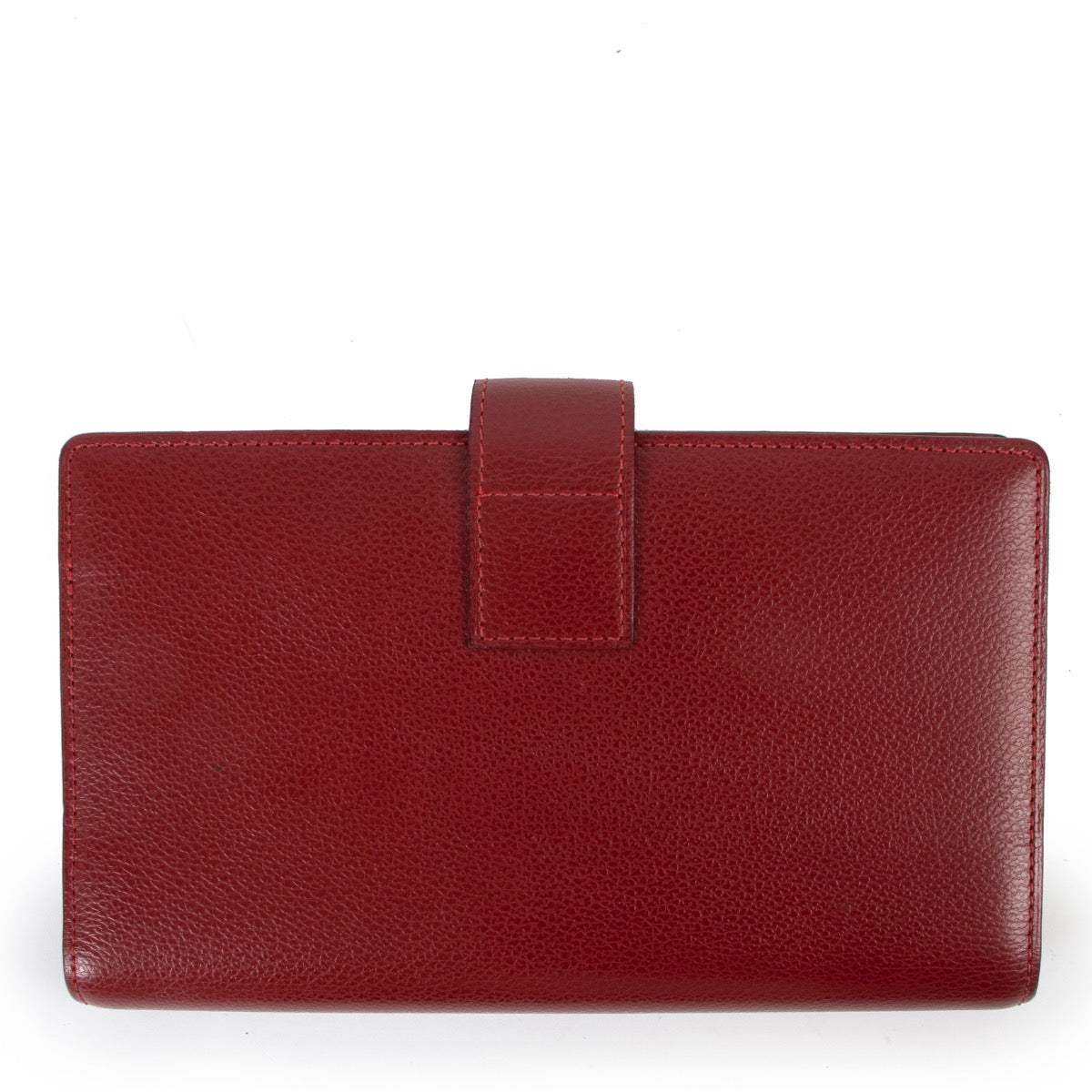 Shop safe online at Labellov in Antwerp this 100% authentic second hand Delvaux Red Leather Wallet
