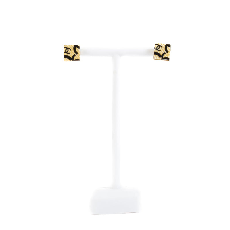 Shop safe online at Labellov in Antwerp, Brussels and Knokke this 100% authentic second hand Chanel Yellow Square Stud Earrings