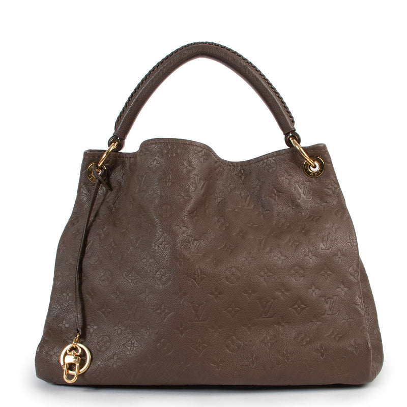 Shop safe online at Labellov in Antwerp this 100% authentic second hand Louis Vuitton Taupe Monogram Empreinte Leather MM Artsy in very good condition.