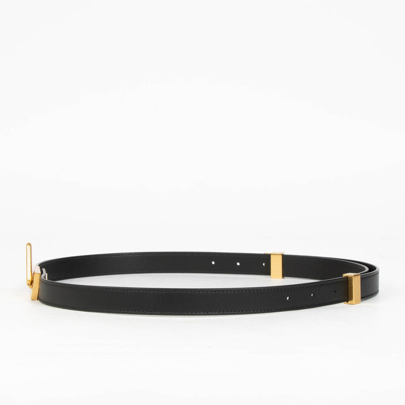 Shop this 100% authentic Bottega Veneta Black Calfskin Triangle Belt in size 85 at labellov.com.