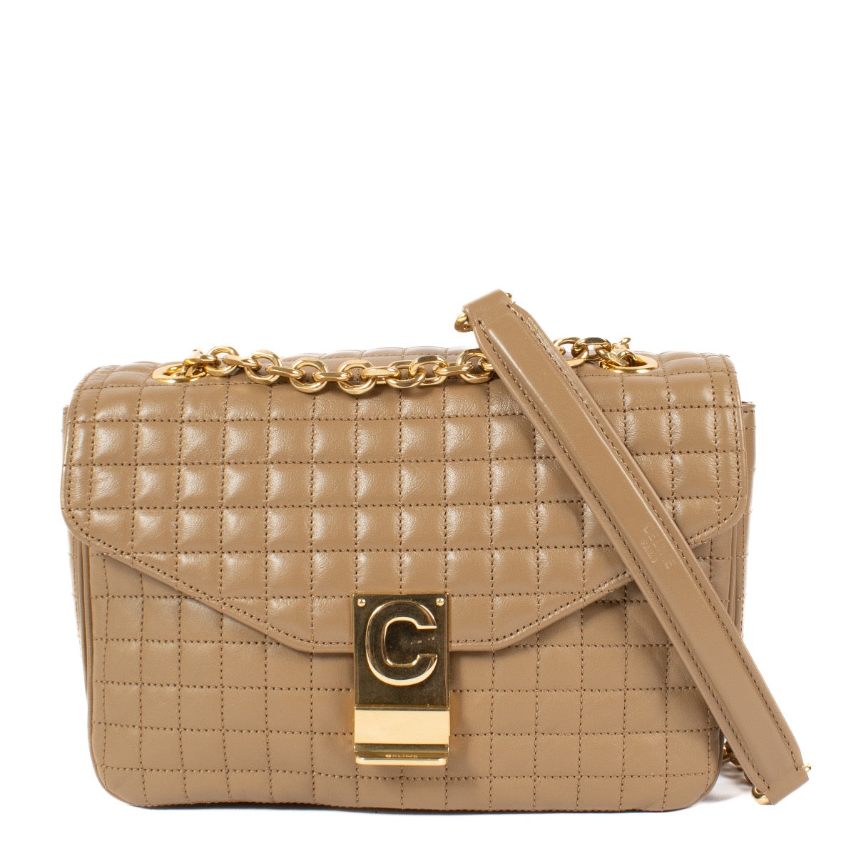 Shop safe online at Labellov in Antwerp Brussels and Knokke this 100% authentic second hand Celine Beige Quilted Leather Medium C Bag. Veilig online tweedehands authentieke Celine Beige Quilted Leather Medium C handtas kopen bij Labellov.