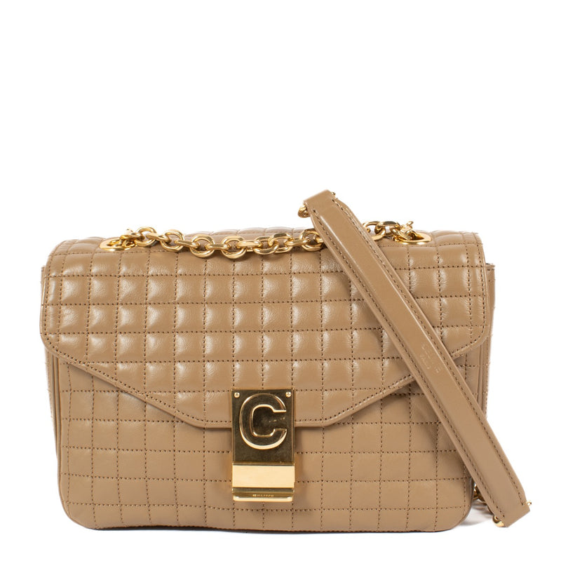 Shop safe online at Labellov in Antwerp Brussels and Knokke this 100% authentic second hand Celine Beige Quilted Leather Medium C Bag. Veilig online tweedehands authentieke Celine Beige Quilted Leather Medium C handtas kopen bij Labellov.