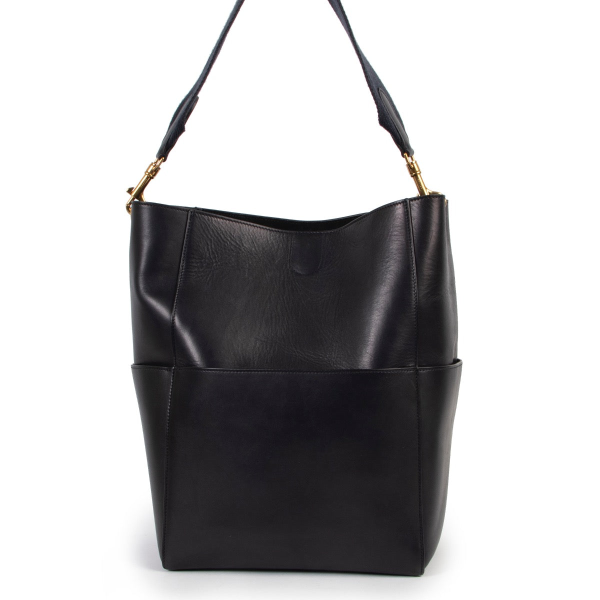Buy an authentic second hand Celine Navy Blue Sangle Bucket Bag in very good condition at Labellov.