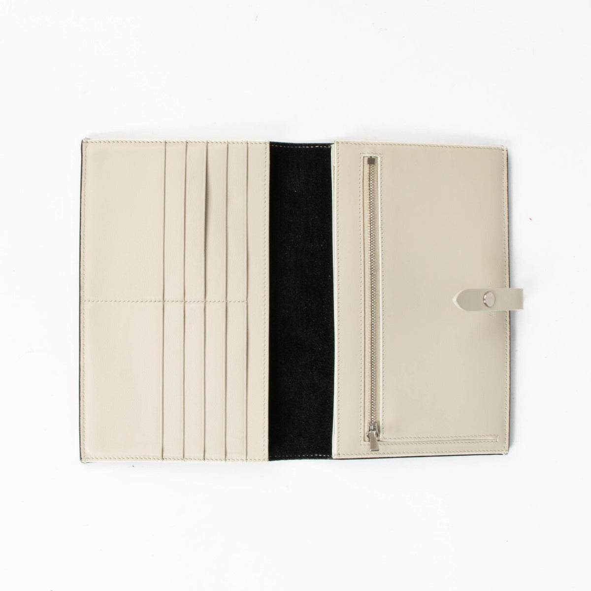 Portefeuille Céline à deux volets en cuir noir avec dragonne