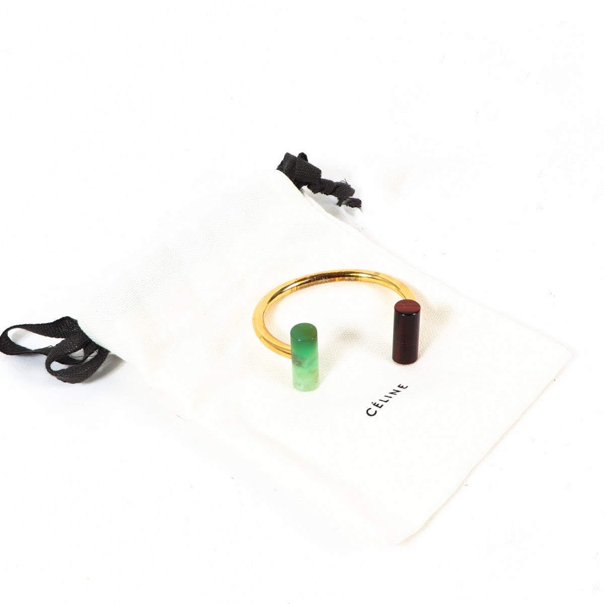 Shop safe online at Labellov in Antwerp this 100% authentic second hand Celine Gold Bracelet - size M