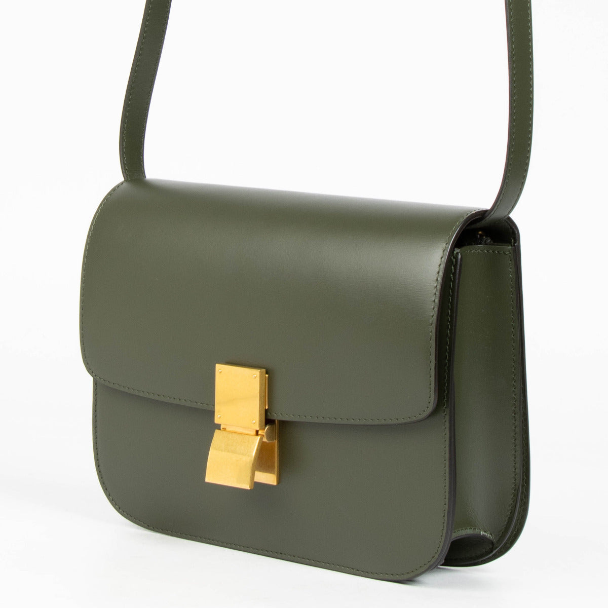 Celine Green Calfskin Leather Box Bag for the best price at Labellov secondhand luxury in Antwerp and Knokke