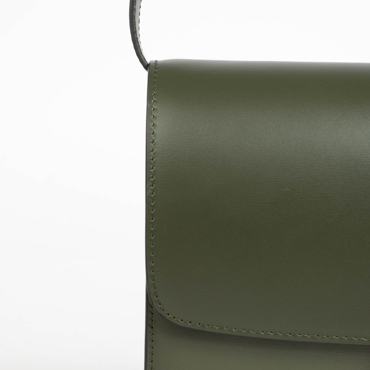 Sac Classique Moyen en Cuir de Veau Vert Céline