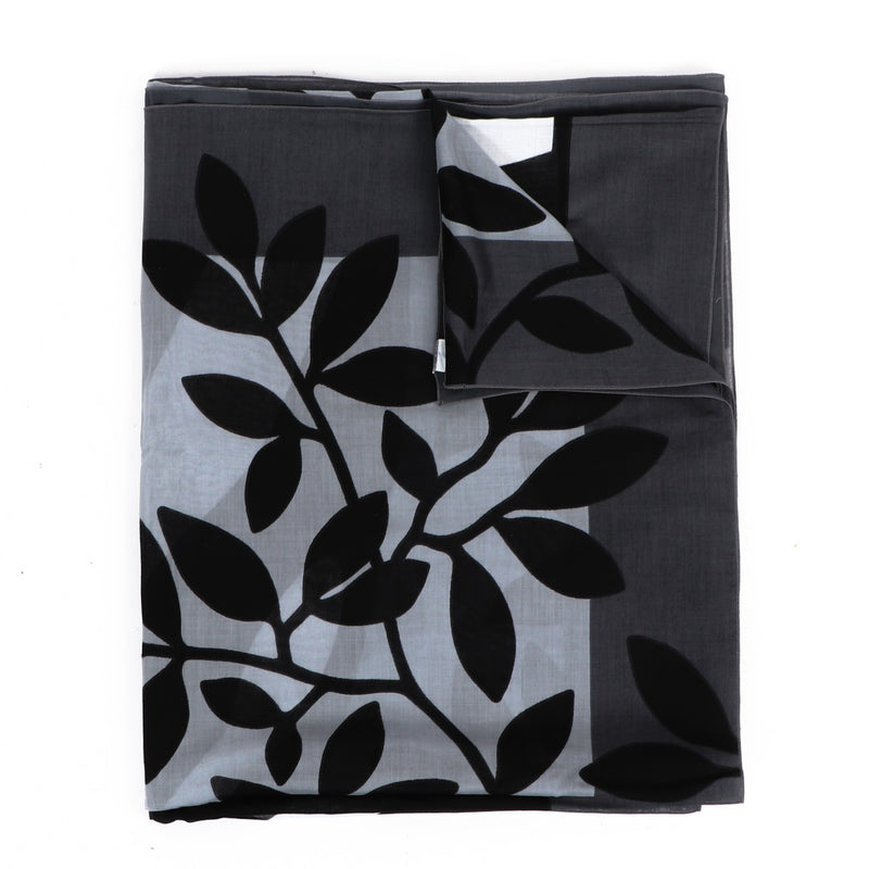 Shop safe online at Labellov in Antwerp this 100% authentic Hermès Black and White Cotton Pareo
