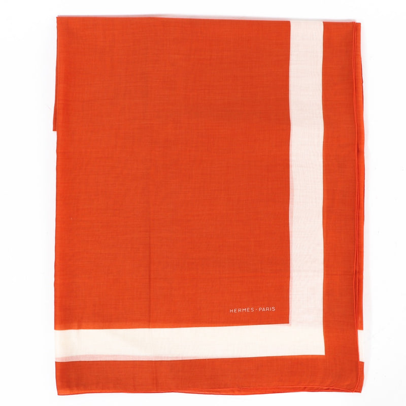 Shop safe online at Labellov in Antwerp this 100% authentic second hand Hermès Orange and White Cotton Pareo
