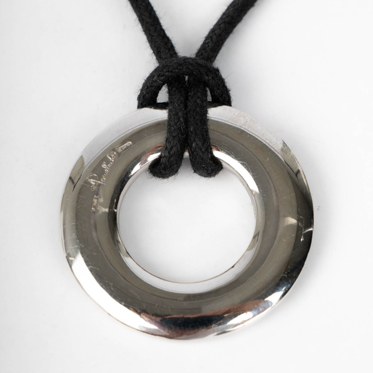 Shop this 100% authentic Pomellato 18k White Gold Pendant Necklace at labellov.com.