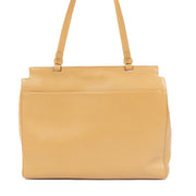 Shop safe online at Labellov in Antwerp, Brussels and Knokke this 100% authentic second hand The Row Beige Side By Top Handle Bag. Veilig online tweedehands authentieke The Row 14 Beige Leather Top Handle Bag handtas kopen bij Labellov.