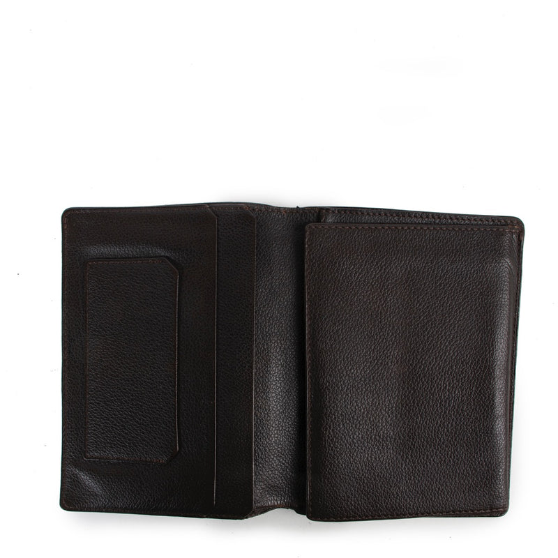 Shop safe online at Labellov in Antwerp this 100% authentic second hand Delvaux Brown Leather Flap Wallet