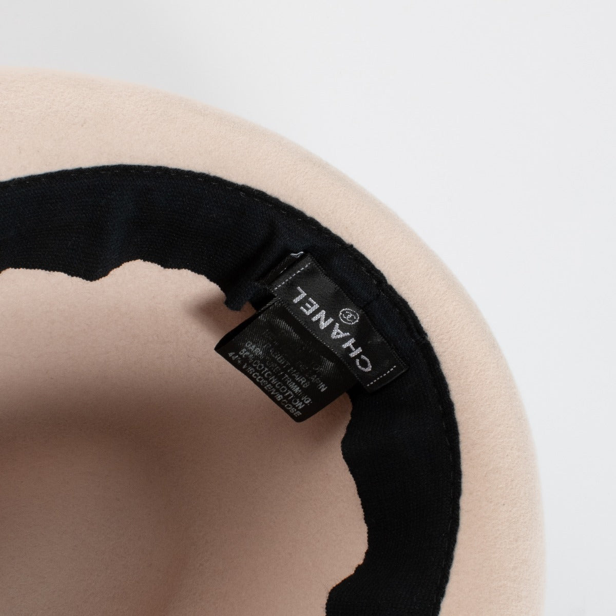 Chanel 15A Roze Konijnenhaar Hoed - Maat M