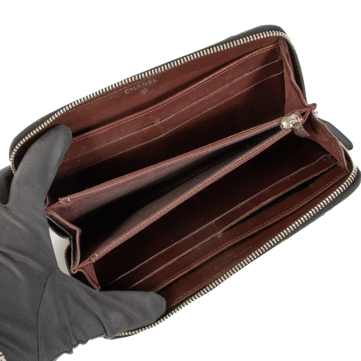 Shop 100% authentic secondhand Chanel Black Classic Wallet on Labellov.com