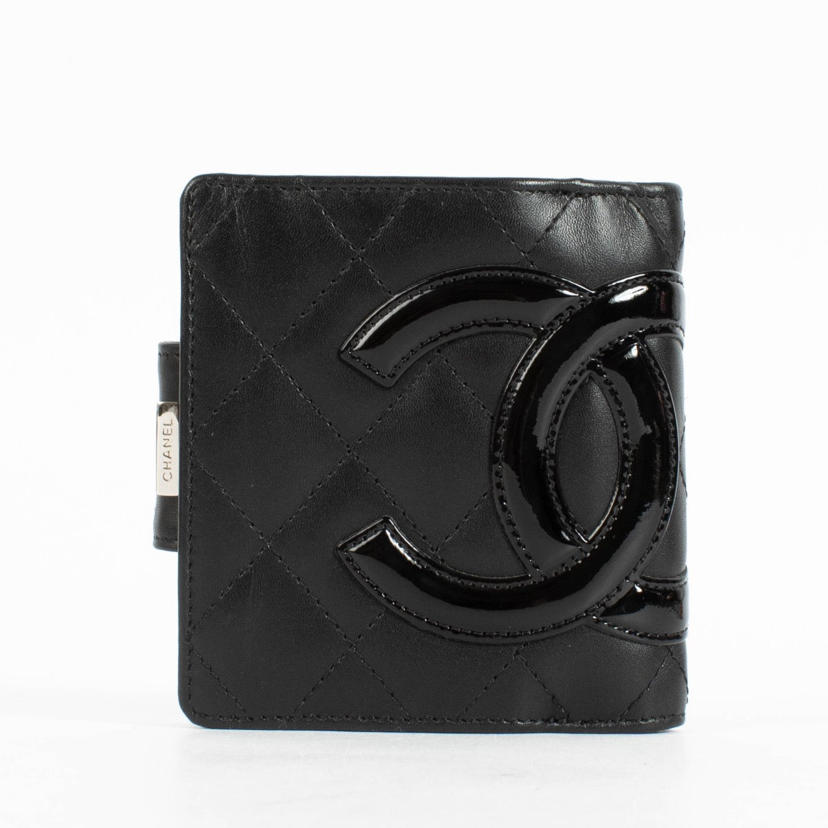 Shop the authentic Chanel Ligne Cambon Wallet second hand on Labellov.com.