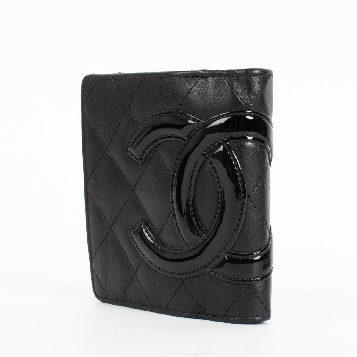 Shop the authentic Chanel Ligne Cambon Wallet second hand on Labellov.com.