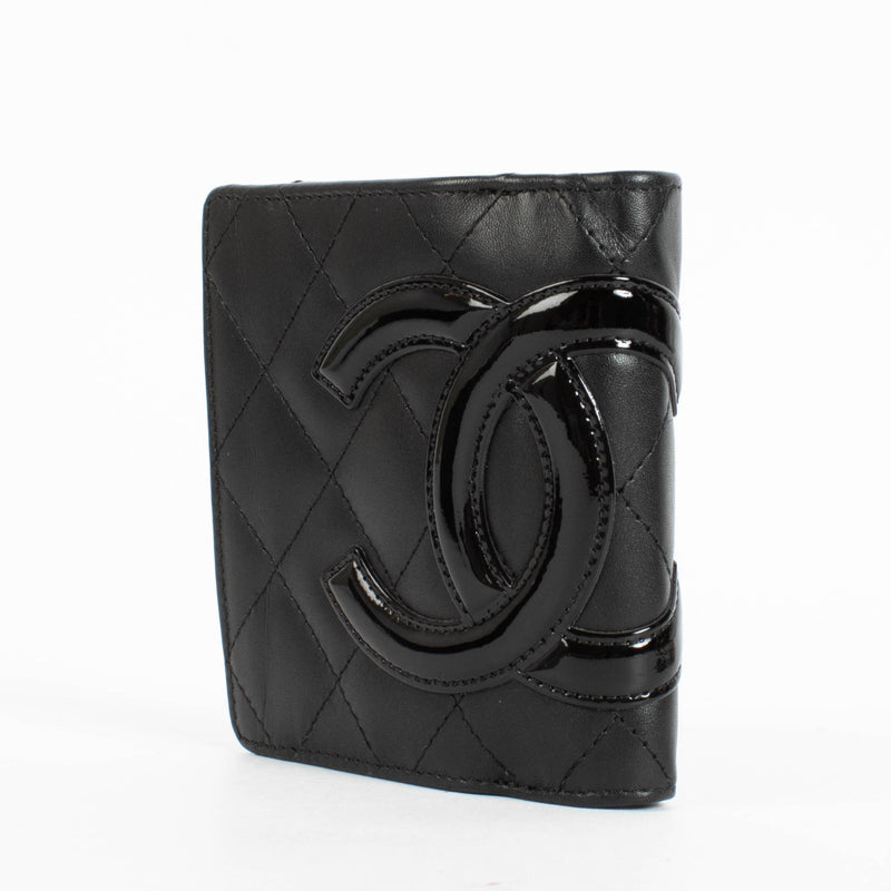 Shop the authentic Chanel Ligne Cambon Wallet second hand on Labellov.com.