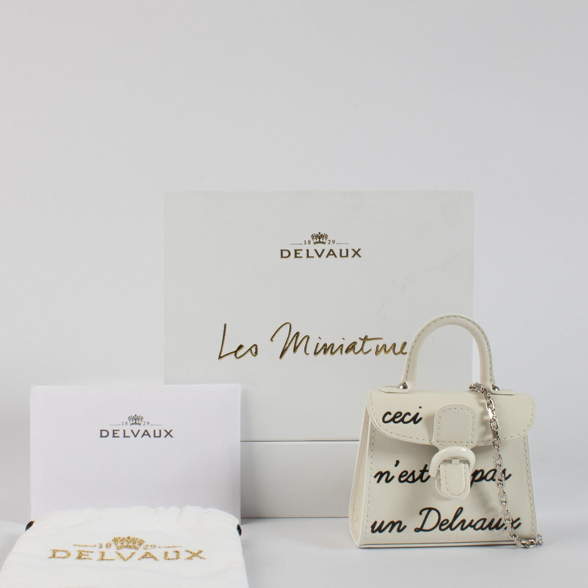 Delvaux Ivory Miniatures Brillant L'Humour Charm avec Chaîne