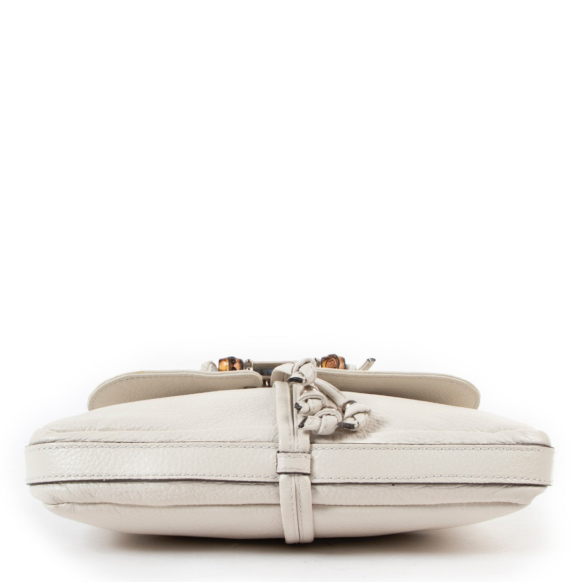 Shop safe online at Labellov in Antwerp this 100% authentic second hand Gucci Ivory White Leather Croisette Shoulder Bag