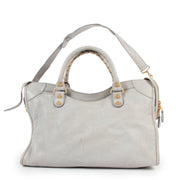 Shop safe online at Labellov in Antwerp this 100% authentic second hand Balenciaga City Gris Glacé Shoulder Bag in very good condition.