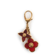 Shop safe online at Labellov in Antwerp this 100% authentic second hand Louis Vuitton Red Bag Charm Key Chain
