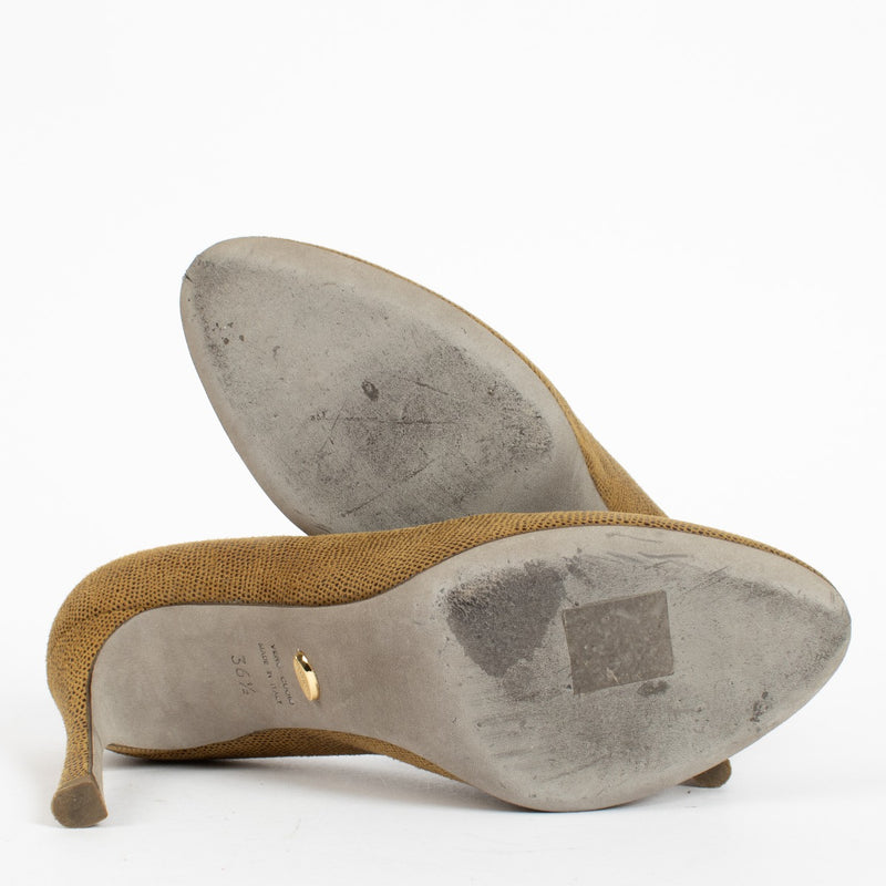Authentic pre-loved Sergio Rossi Beige Pumps — Size 36.5 on Labellov.com
