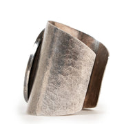 Shop Wouters & Hendrix pre-loved, authentic jewelry online at Labellov.