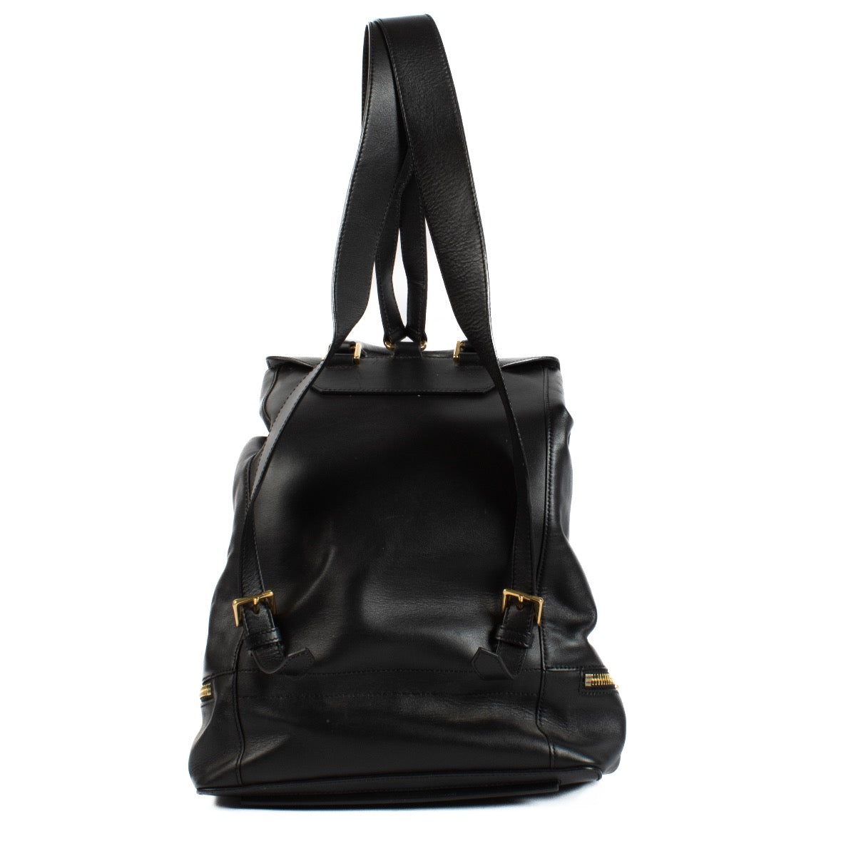 Shop safe online at Labellov in Antwerp and Knokke this 100% authentic second hand Alexander McQueen Black Leather Logo Backpack