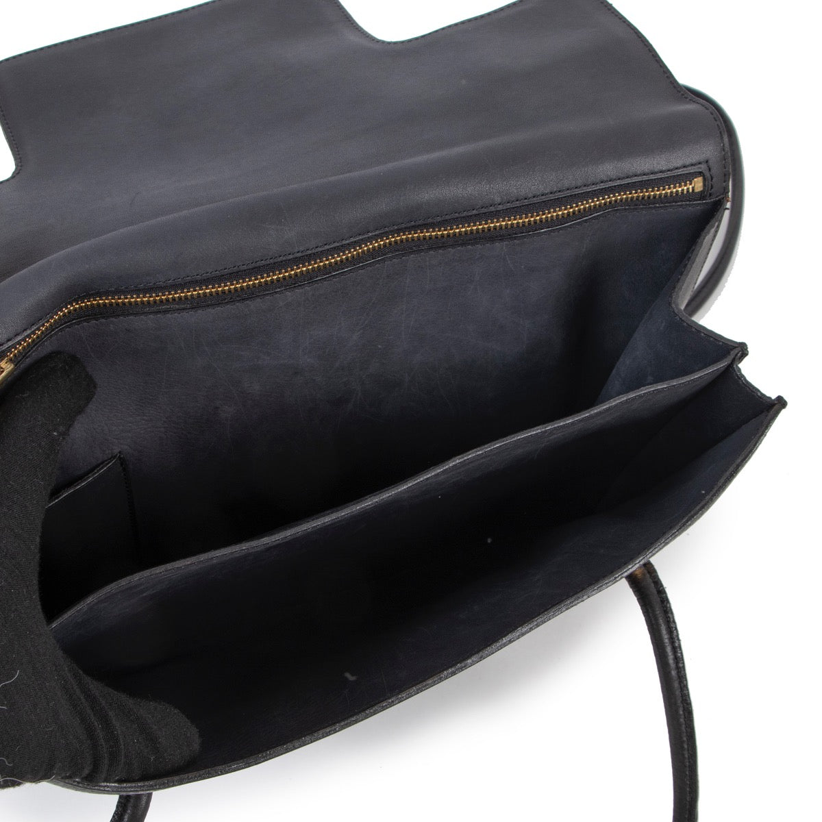 Shop safe online at Labellov in Antwerp this 100% authentic second hand Delvaux Black DDD Shoulder Bag