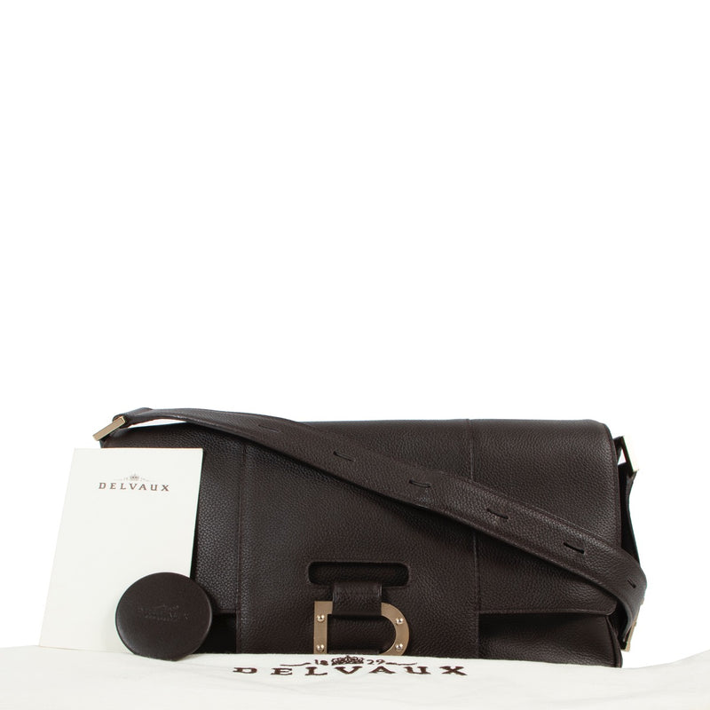 Shop safe online at Labellov in Antwerp this 100% authentic second hand Delvaux Café Brown Le Colette GM Crossbody Bag