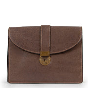 Shop safe online at Labellov in Antwerp this 100% authentic second hand Gucci Brown Vintage Clutch