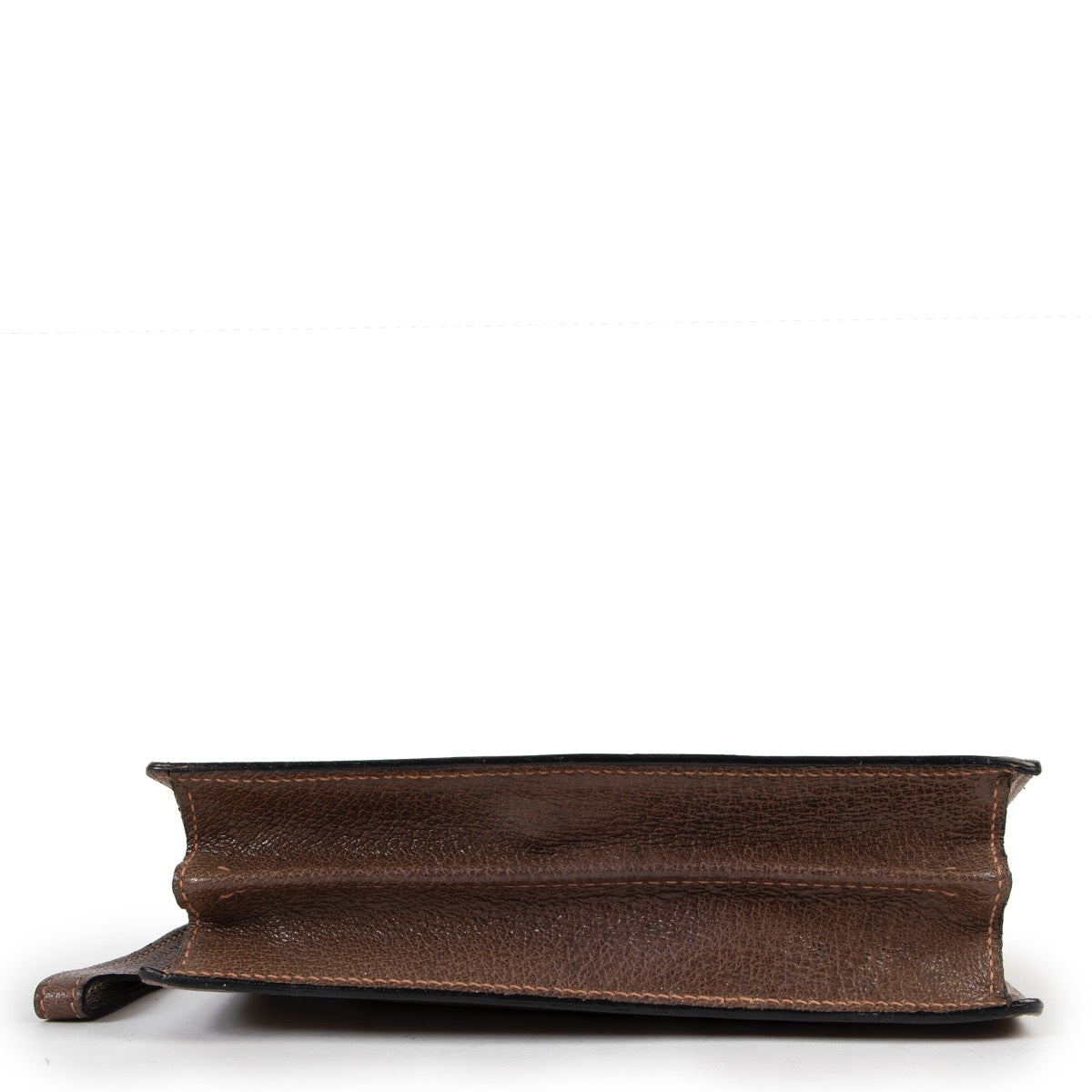 Shop safe online at Labellov in Antwerp this 100% authentic second hand Gucci Brown Vintage Clutch