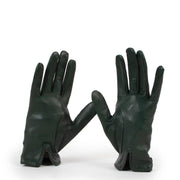 Buy an authentic pair of second hand Hermès Green Leather Gloves in very good condition at Labellov