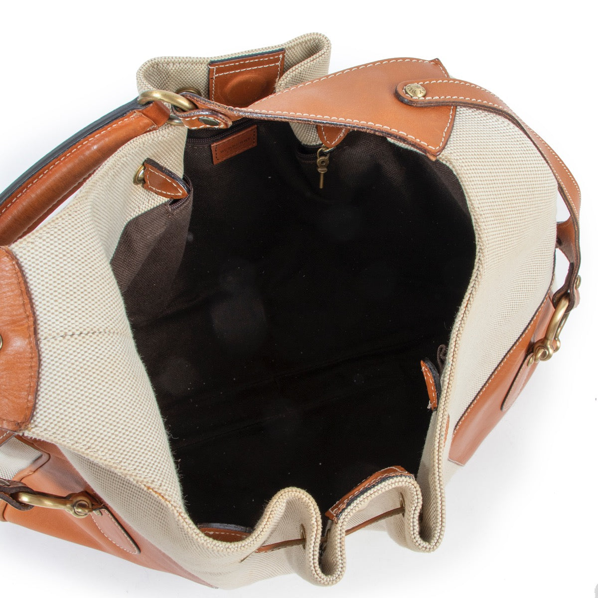 Shop safe online at Labellov in Antwerp this 100% authentic second hand Burberry Beige Canvas Shoulder Bag