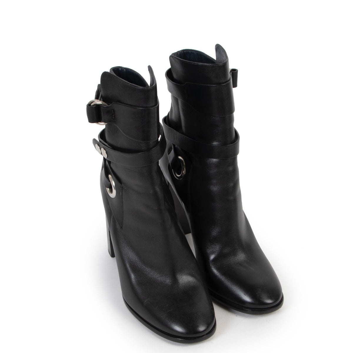 Shop safe online at labellov in Antwerp this 100% authentic second hand Isabel Marant Black Leather Boots - Size 41
