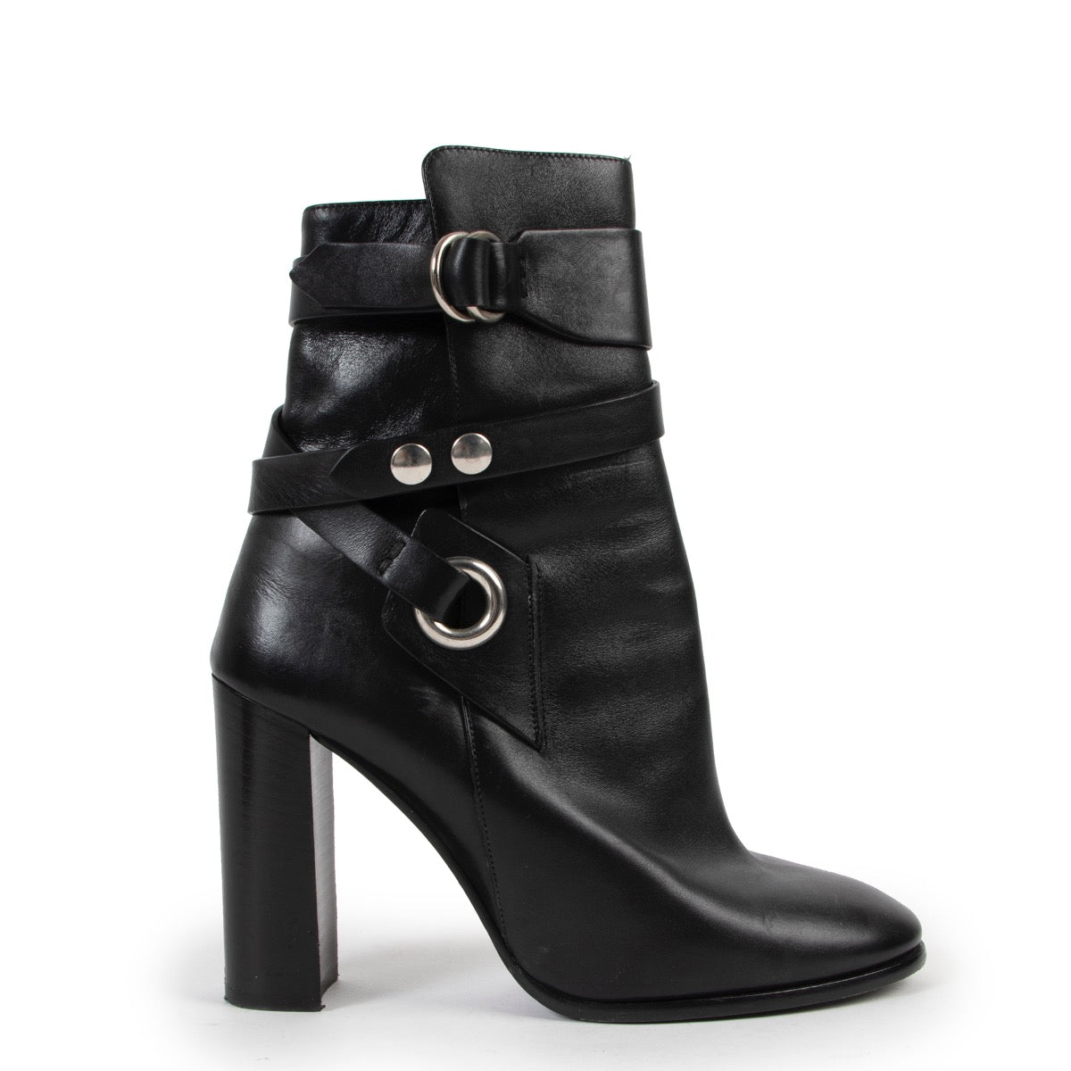Shop safe online at labellov in Antwerp this 100% authentic second hand Isabel Marant Black Leather Boots - Size 41