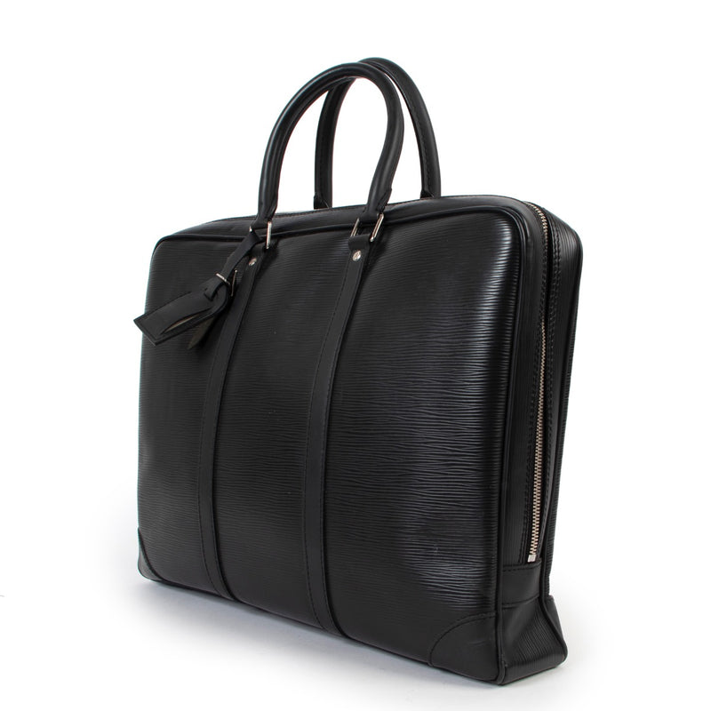 Shop safe online at Labellov in Antwerp this 100% authentic second hand Louis Vuitton Black Epi Leather Porte Documents Top Handle in very good condition.