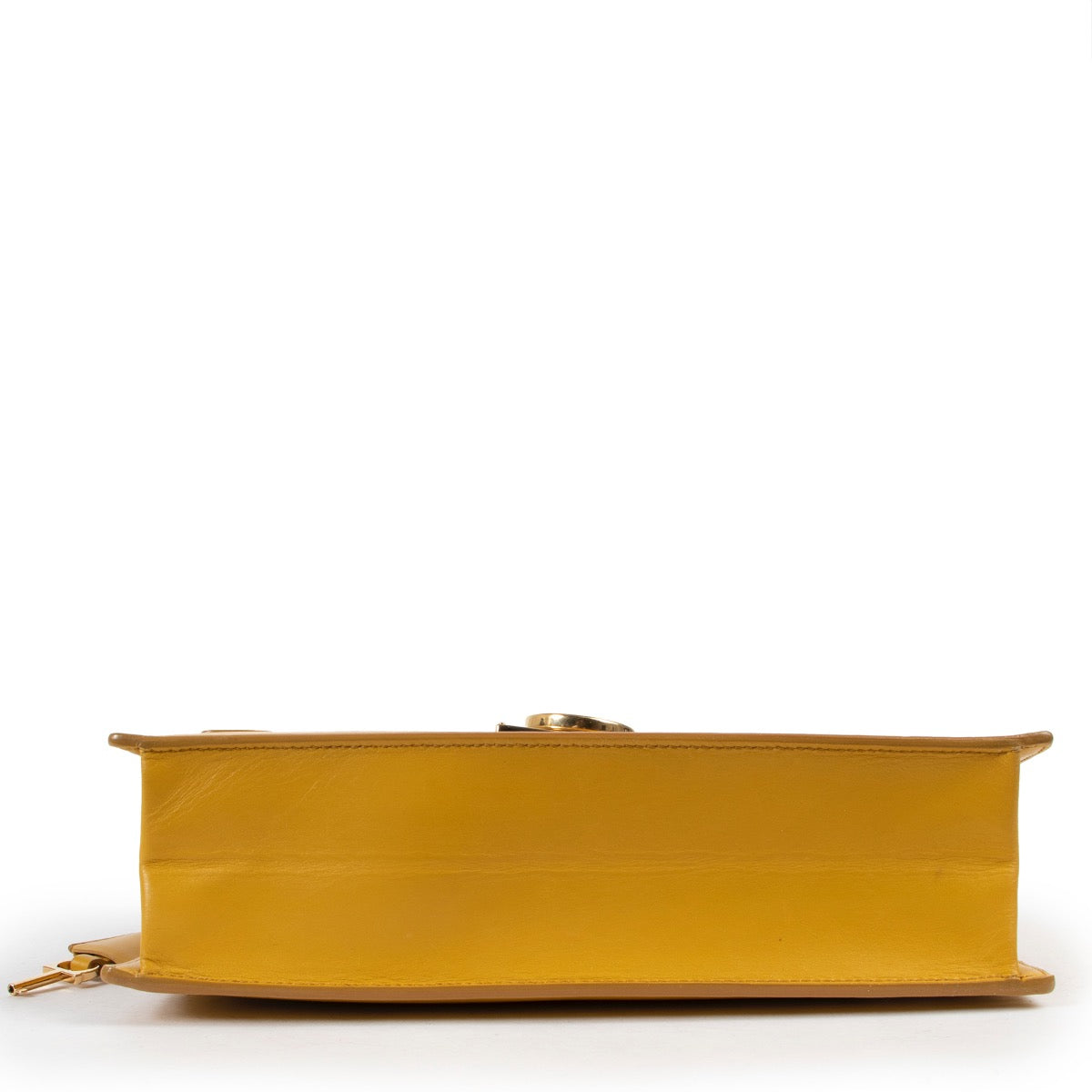 Shop safe online at Labellov in Antwerp this 100% authentic second hand Salvatore Ferragamo Mustard Crossbody