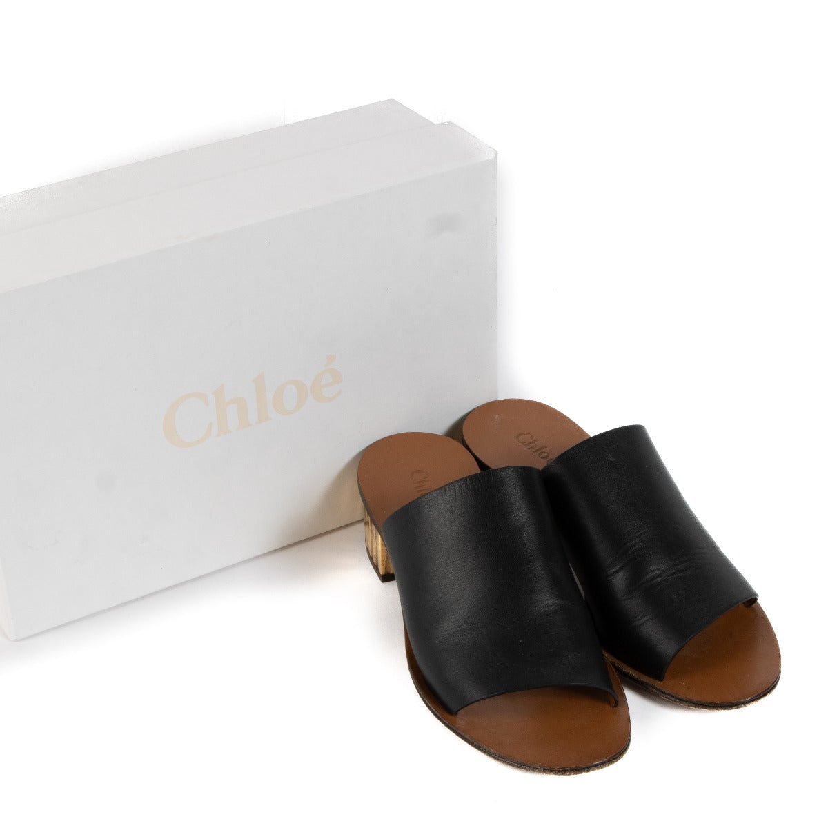 Shop authentic second hand Chloé Black Leather Qassie Sandals - Size 37,5 on Labellov.com